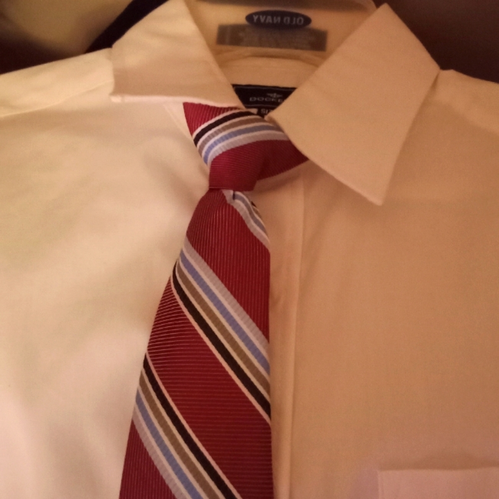 Docker's Button Up w clip on Tie